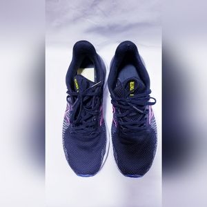 Women Nike walking and running shoes